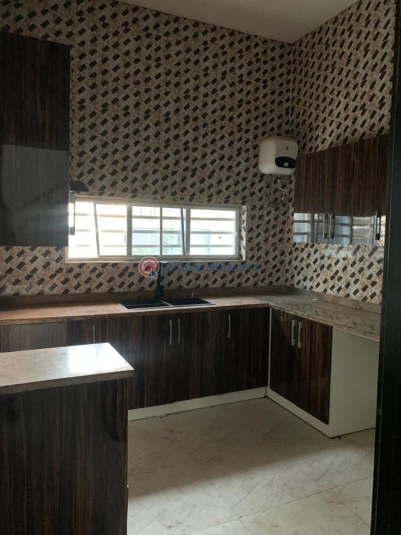 House For Rent Location: Carlton Gate Estate, Akobo. Akobo Ibadan Oyo - 4