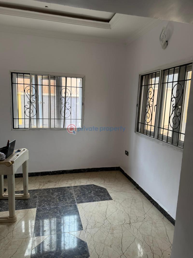 Flat & Apartment For Rent At Ayegoro Okebadan Area Akobo Ibadan Akobo Ibadan Oyo - 6