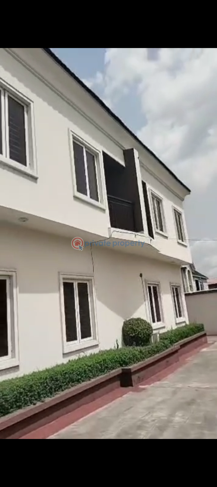 House For Rent Magodo Kosofe/Ikosi Lagos - 2