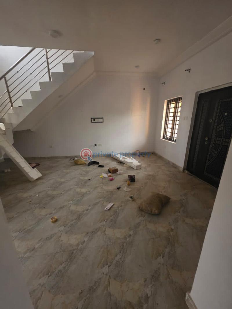 3 bedroom Block Of Flats For Rent Carlton Gate Estate Akobo Akobo Ibadan Oyo - 1
