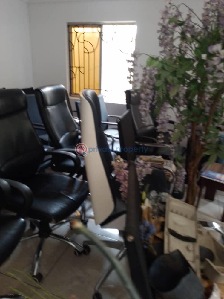 3 bedroom Semi detached Duplex For Rent Ilupeju Estate Ilupeju Industrial Estate Lagos - 8