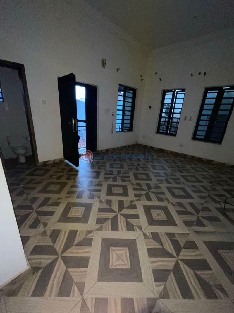 House For Rent At Carlton Gate Estate Akobo Gra Ibadan Oyo - 1