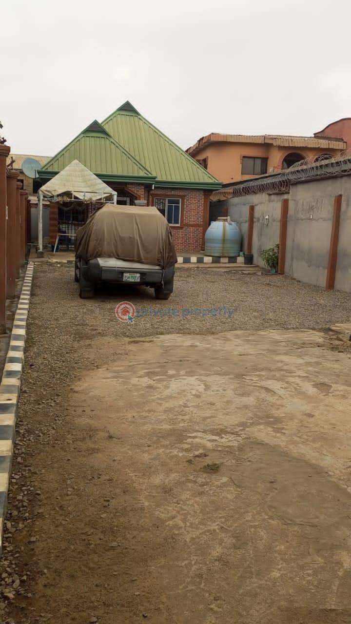 3 bedroom Block Of Flats For Sale Bammeke Shasha Alimosho Lagos - 0