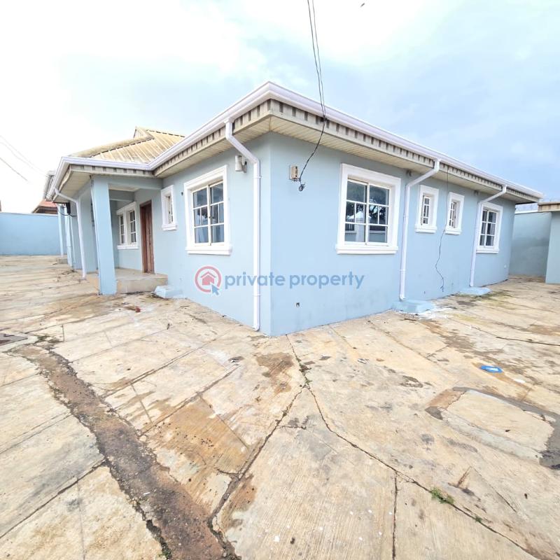 3 bedroom Block Of Flats For Rent Apata Ibadan Oyo - 1