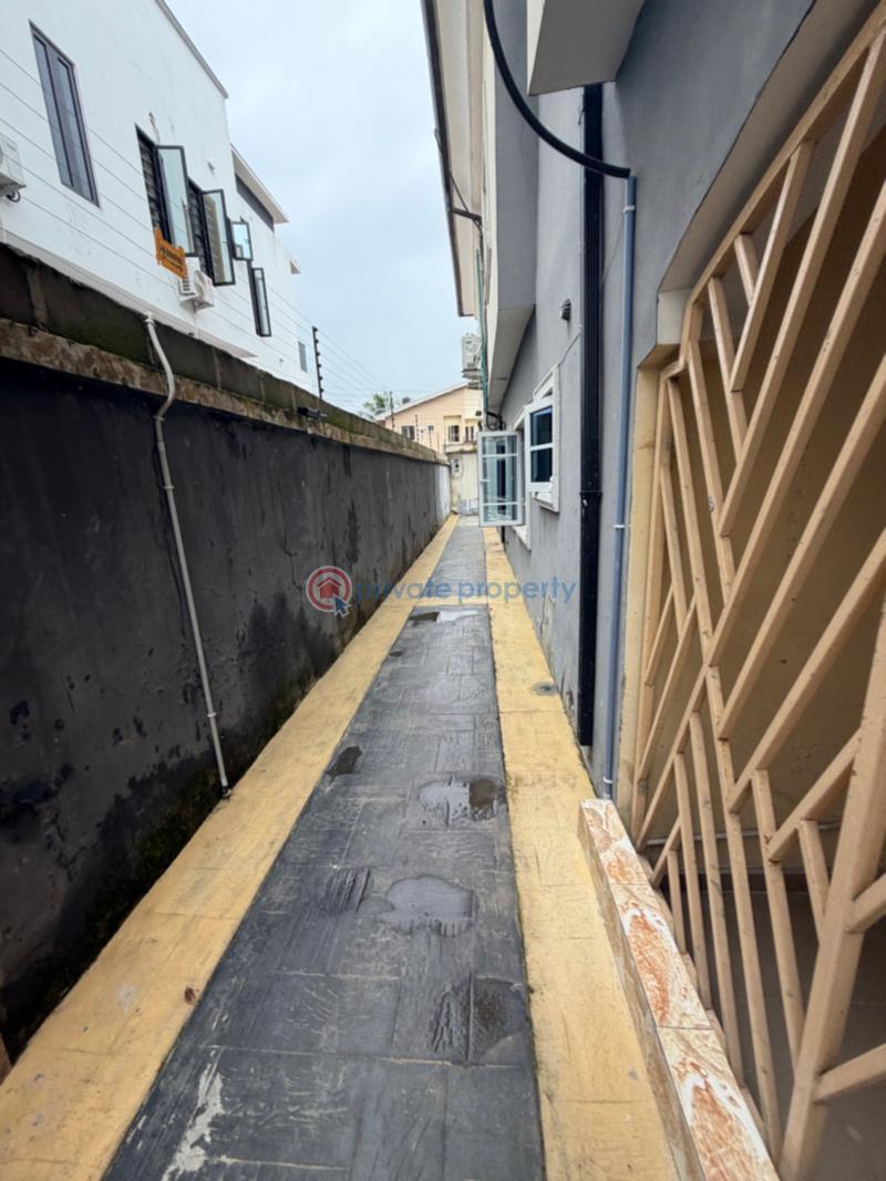 3 bedroom Block Of Flats For Rent Blenco Sangotedo Ajah Lagos - 11