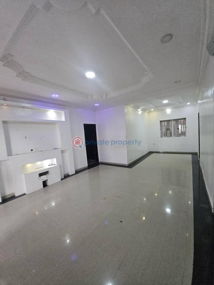 3 bedroom Block Of Flats For Rent Magodo Phase 1 Magodo Kosofe/Ikosi Lagos - 1