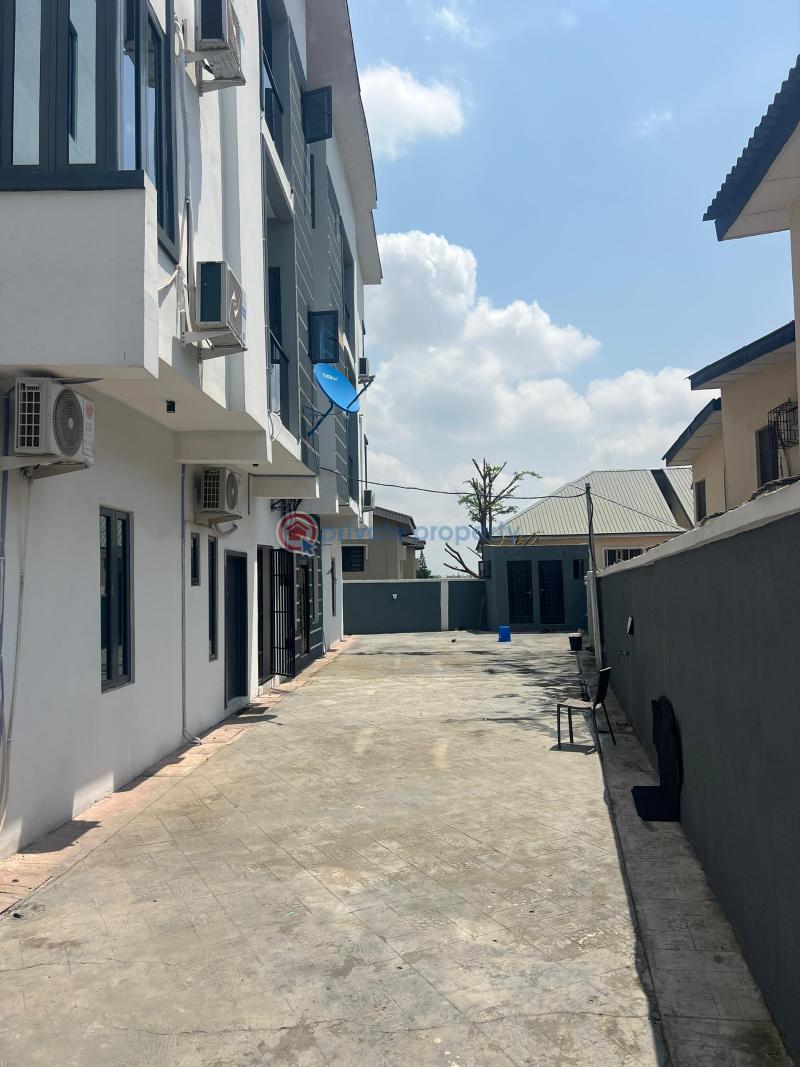 3 bedroom Block Of Flats For Sale Magodo Gra Phrase 2 Magodo GRA Phase 2 Kosofe/Ikosi Lagos - 10