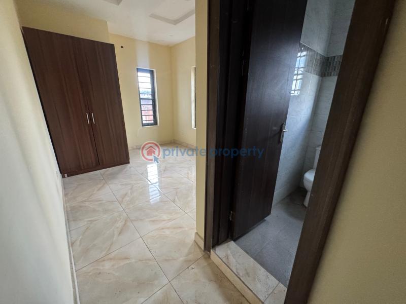 3 bedroom Block Of Flats For Sale Yabatech Staff Quarters Yaba Lagos - 22