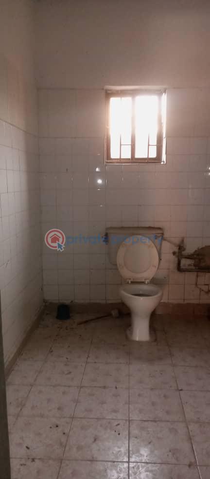 3 bedroom Flat & Apartment For Rent Jakande Estate Isolo Lagos - 2