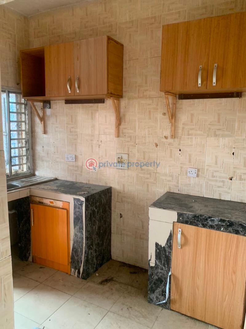 3 bedroom Block Of Flats For Rent Olowora Omole Phase 2 Extension Kosofe Kosofe/Ikosi Lagos - 5