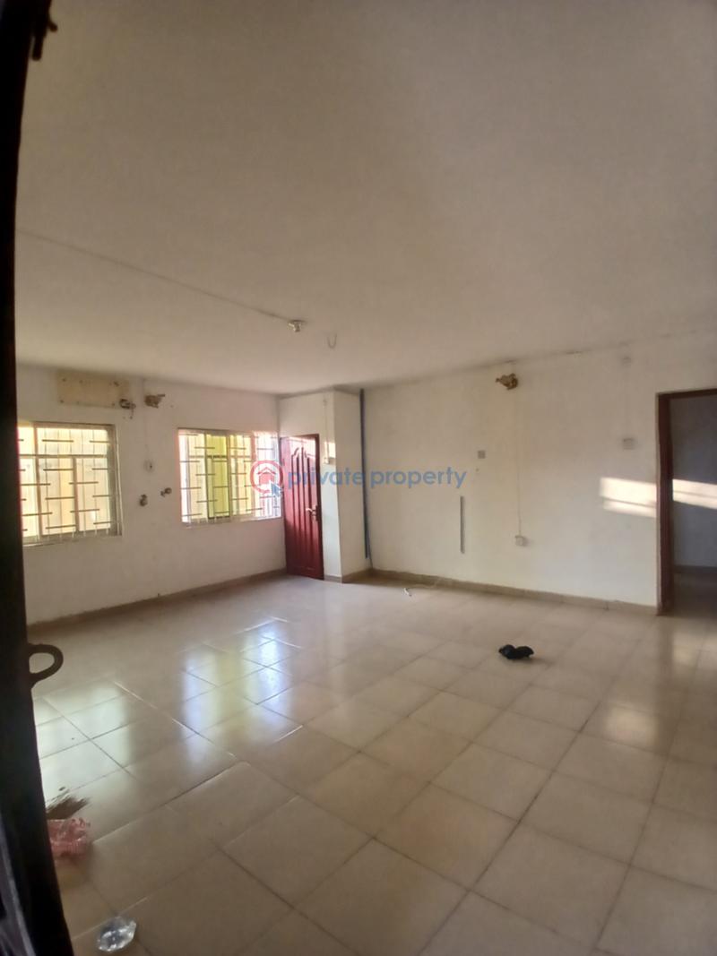 3 bedroom Block Of Flats For Rent Johnson Awe/ Alexander, Oluyole Extension, Ibadan Oluyole Estate Ibadan Oyo - 1
