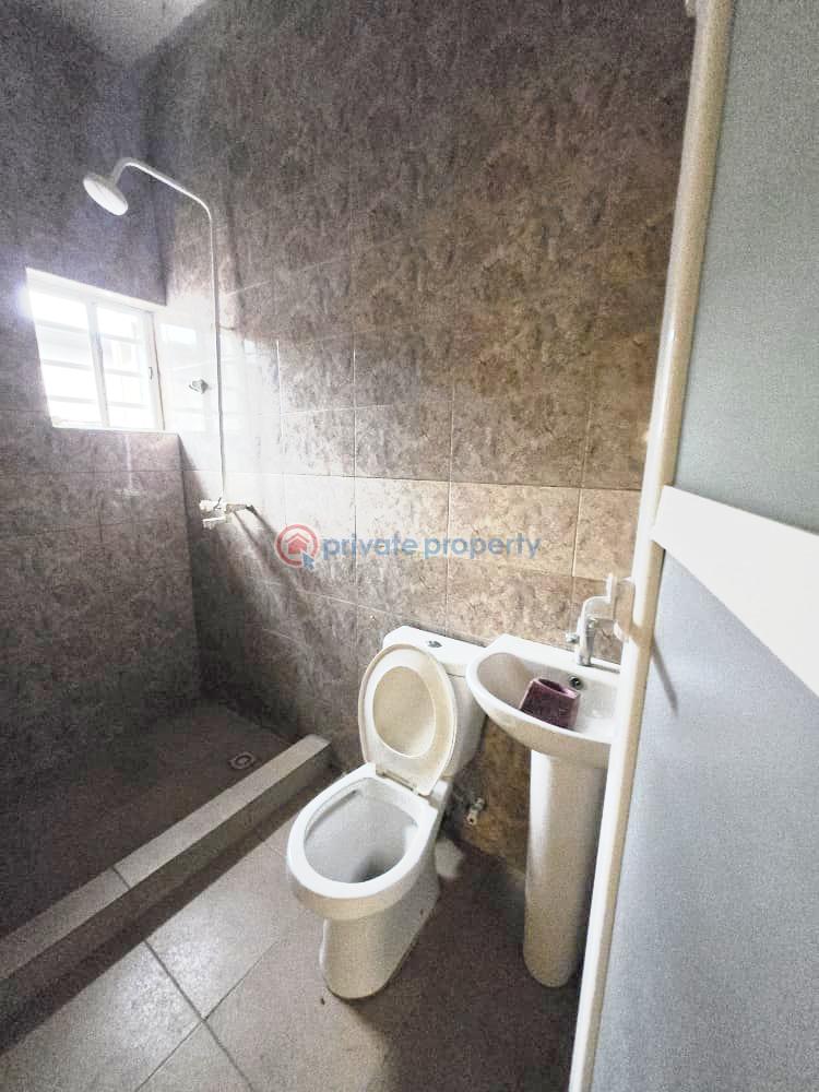 3 bedroom Flat & Apartment For Sale Okeira Ogba Lagos - 8