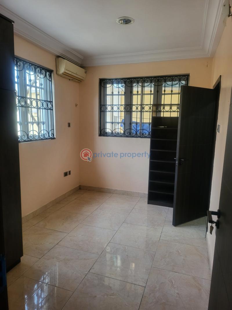 3 bedroom Block Of Flats For Rent Okupe Estate Mende Maryland Lagos - 9