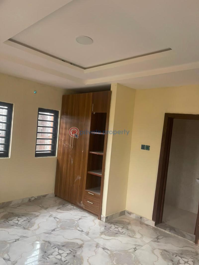 Flat & Apartment For Rent Ajeigbe, Ring Road, Ibadan. Ibadan Oyo - 9