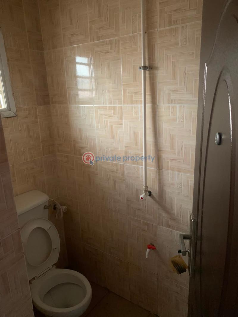 3 bedroom Block Of Flats For Rent Olowora Omole Phase 2 Extension Kosofe Kosofe/Ikosi Lagos - 2