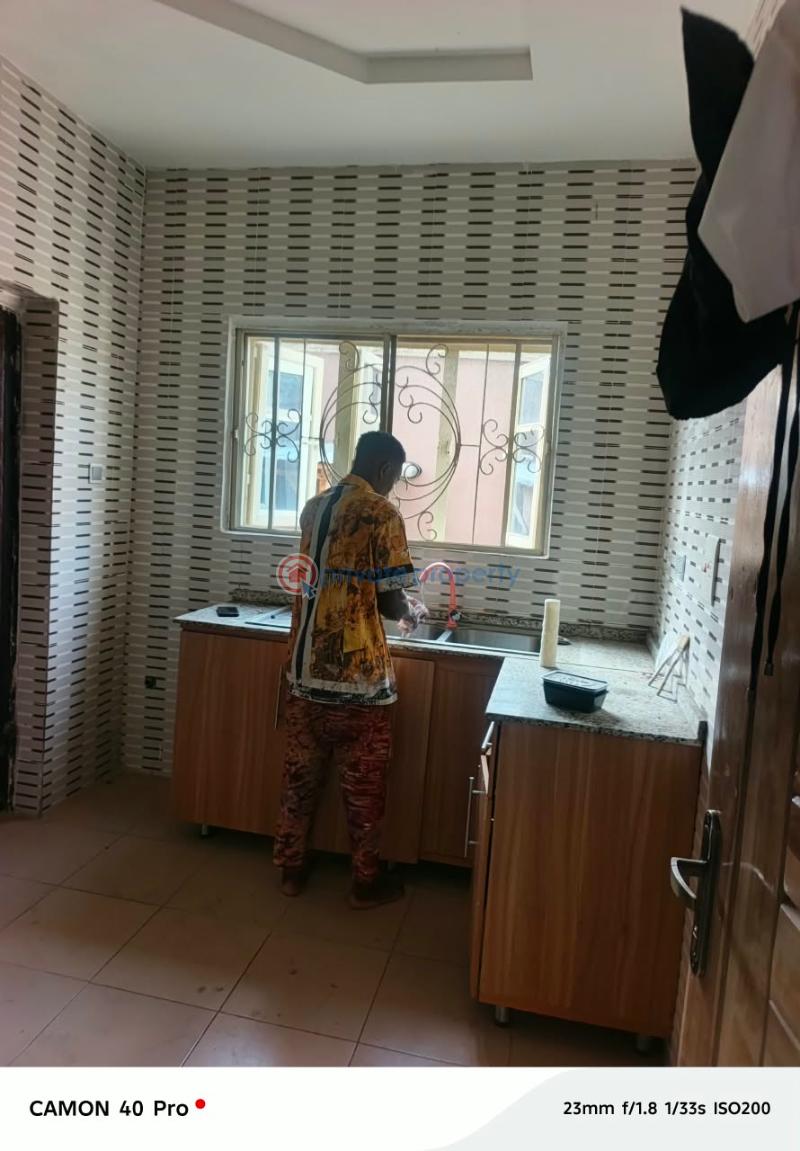 Flat & Apartment For Rent Iyana Olopa / Anifalaje Estate, Akobo, Ibadan (tarred Road Access) Ibadan Oyo - 7