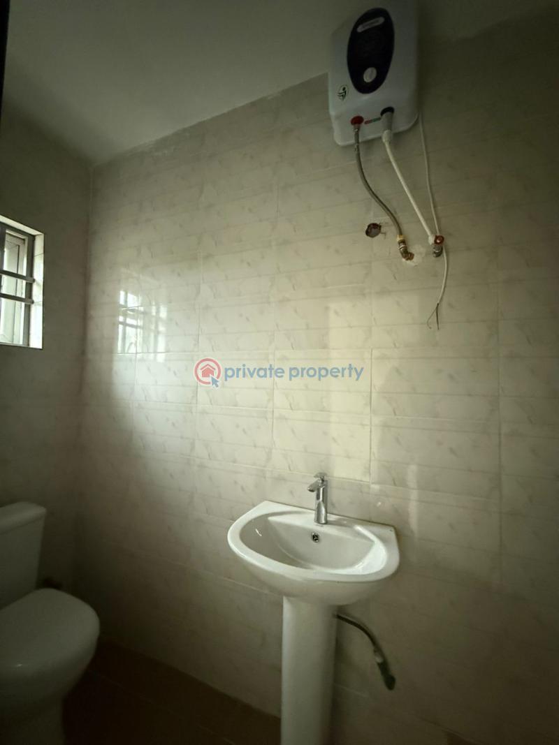 3 bedroom Block Of Flats For Rent Kolapo Ishola Estate Gra, Akobo, Ibadan Akobo Ibadan Oyo - 2