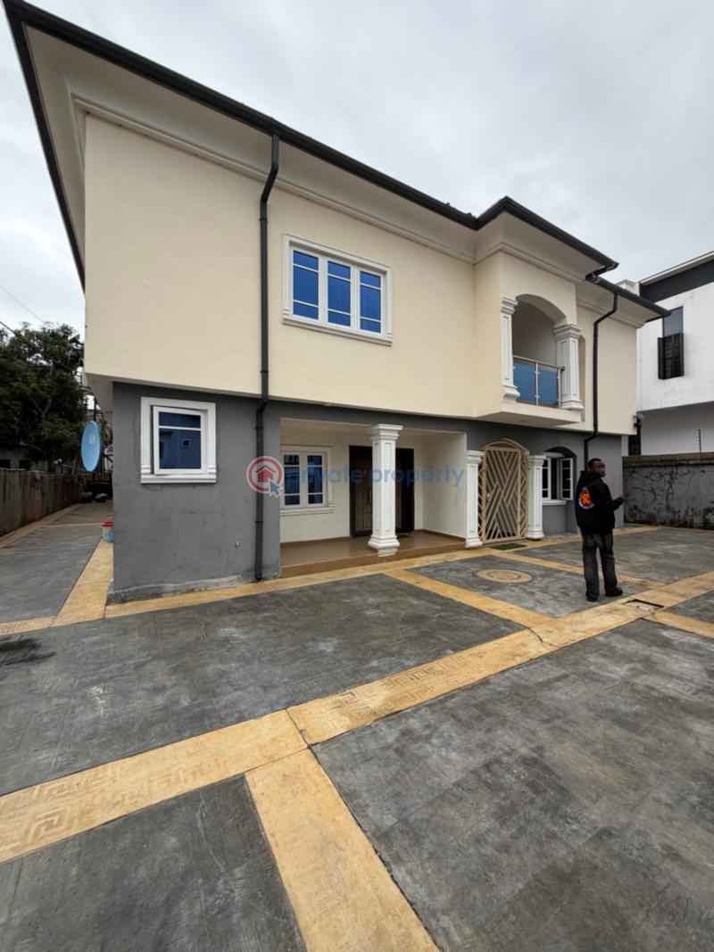 3 bedroom Block Of Flats For Rent Blenco Sangotedo Ajah Lagos - 1