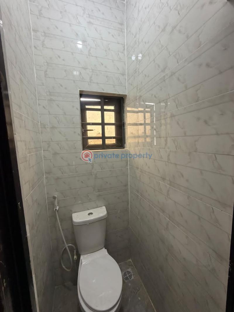 Flat & Apartment For Rent At Ikolaba Estate, Band A Electricity, Tarred Road To The House In A Serene Ibadan Oyo - 4