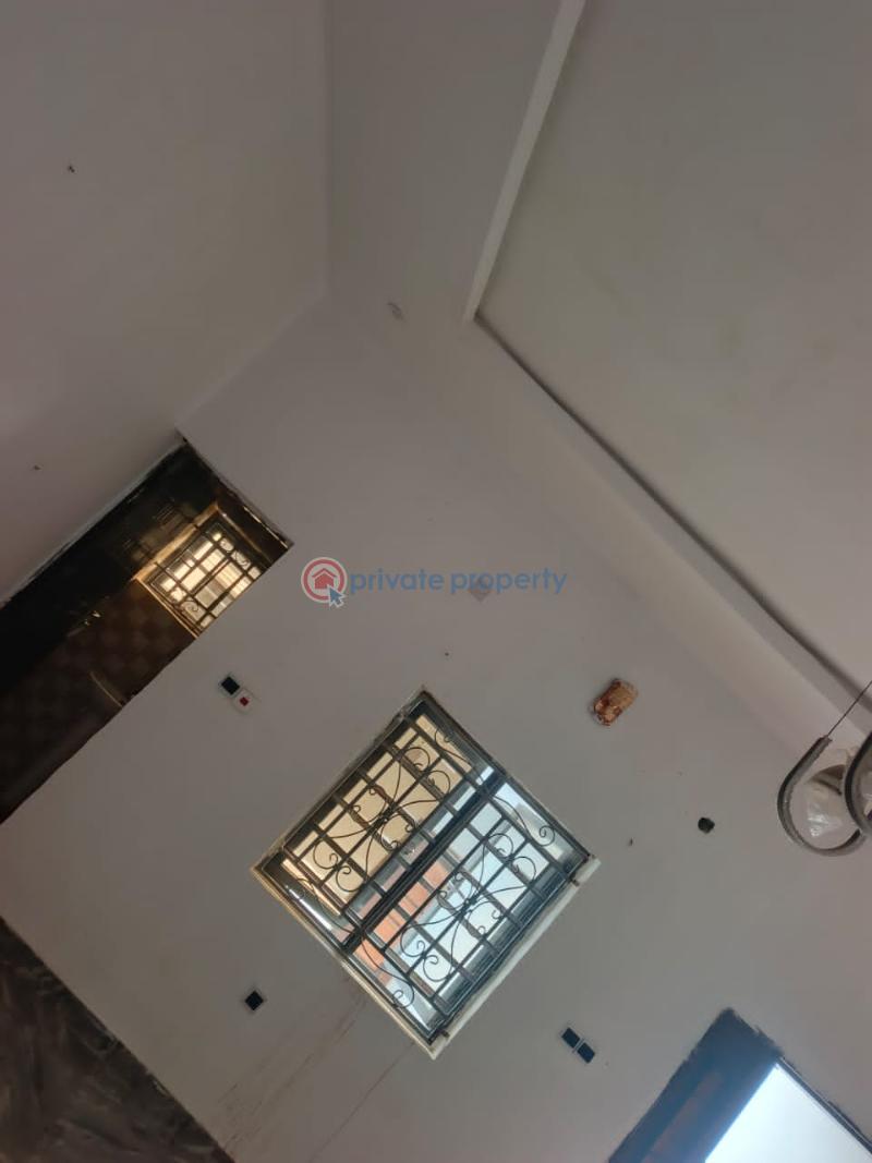 3 bedroom Block Of Flats For Rent Green View Estate, Kasumu, Tipper Garage, Akala Express, Ibadan Akala Express Ibadan Oyo - 4
