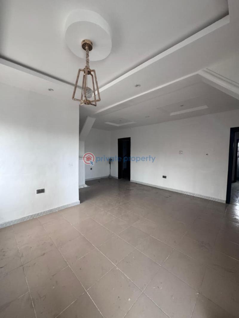 House For Rent After Nipco Filling Station, Akobo Ojurin . (very Close To The Junction) Ibadan Oyo - 2