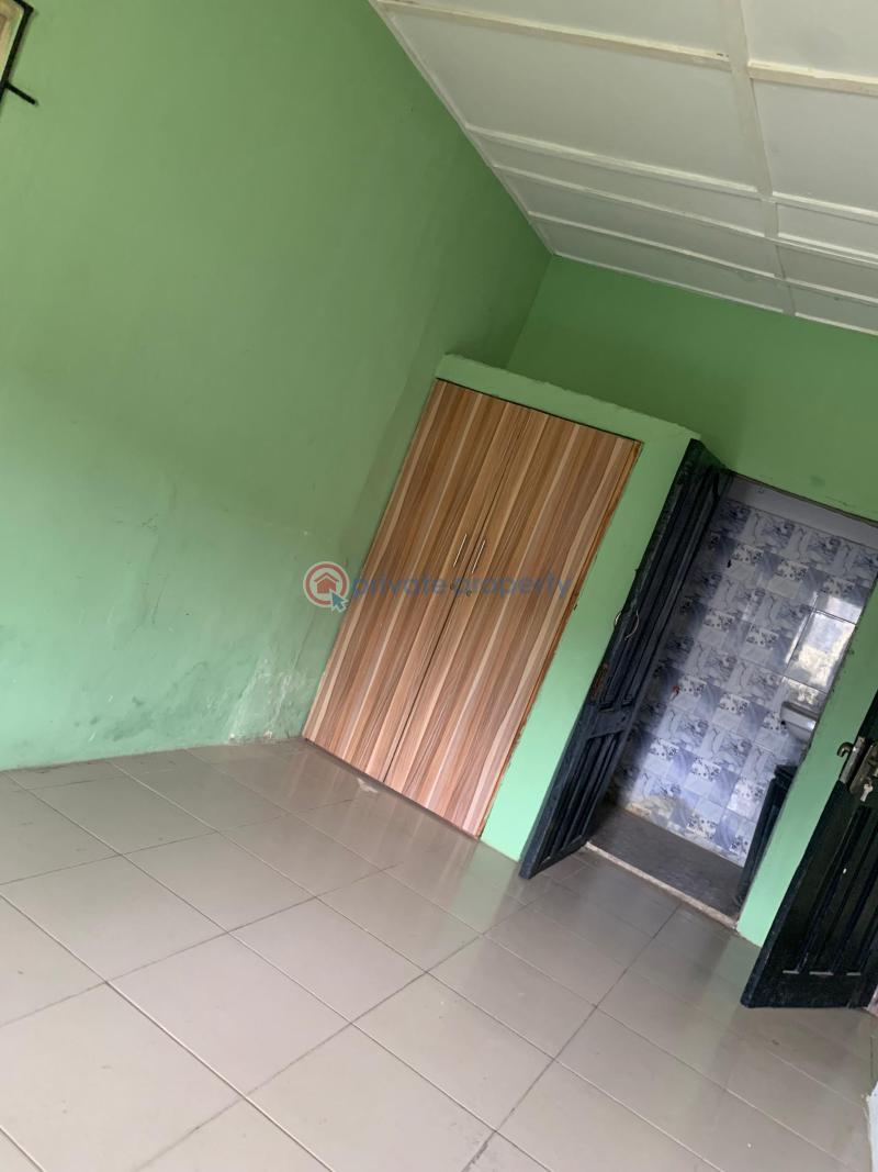 Flat & Apartment For Rent At Aare Avenue, Oluyole Estate, Ibadan Ibadan Oyo - 3
