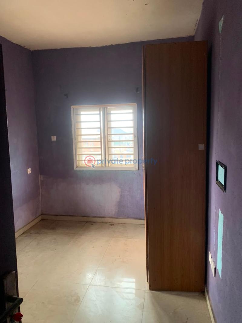 3 bedroom Block Of Flats For Rent Olowora Omole Phase 2 Extension Kosofe Kosofe/Ikosi Lagos - 8