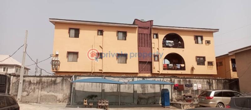 3 bedroom Flat & Apartment For Rent Jakande Estate Isolo Lagos - 15