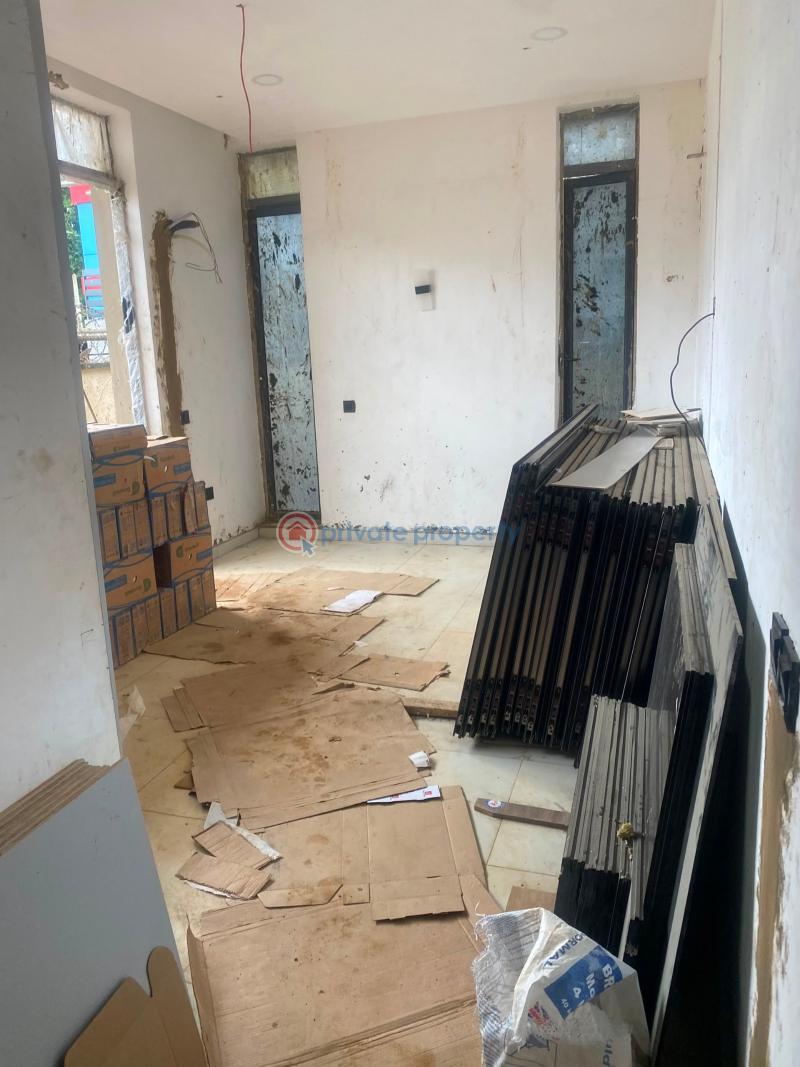 3 bedroom Block Of Flats For Sale 63, Oduduwa Crescent Ikeja Lagos - 5