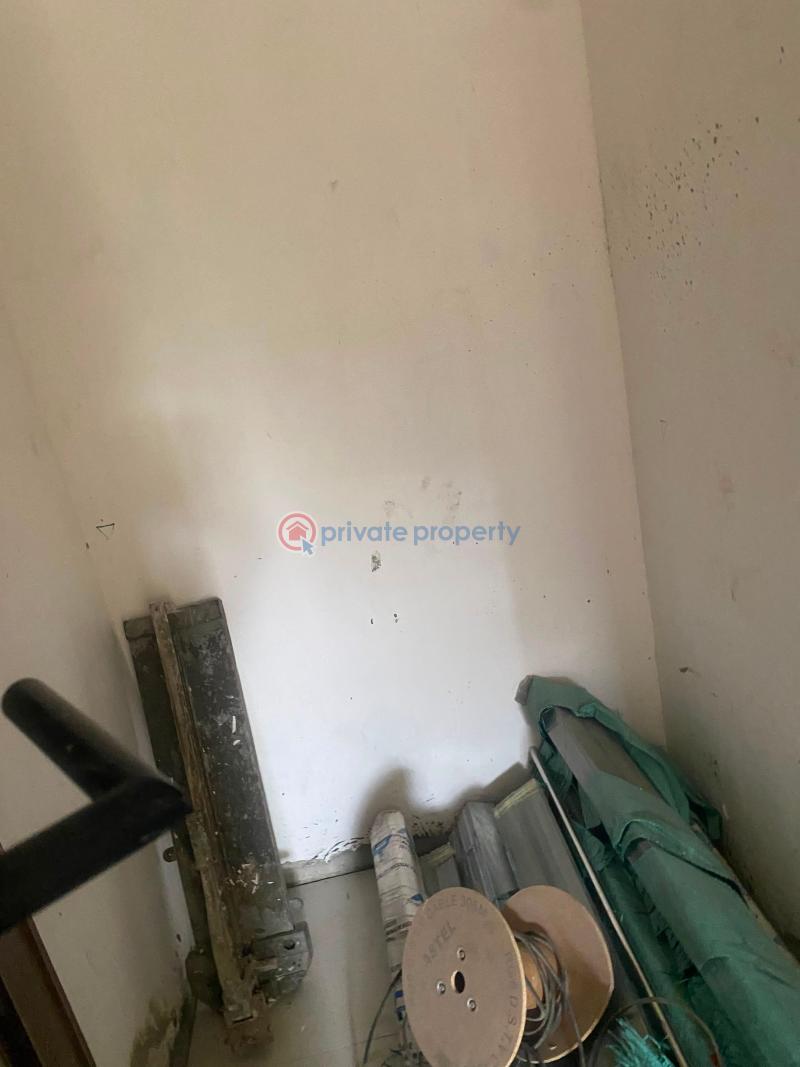 3 bedroom Block Of Flats For Sale 63, Oduduwa Crescent Ikeja Lagos - 9