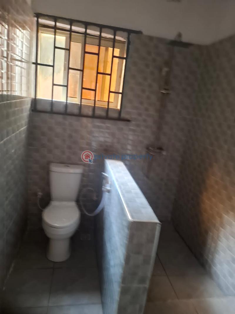 3 bedroom Block Of Flats For Rent Airport Road Mafoluku Oshodi Lagos - 4