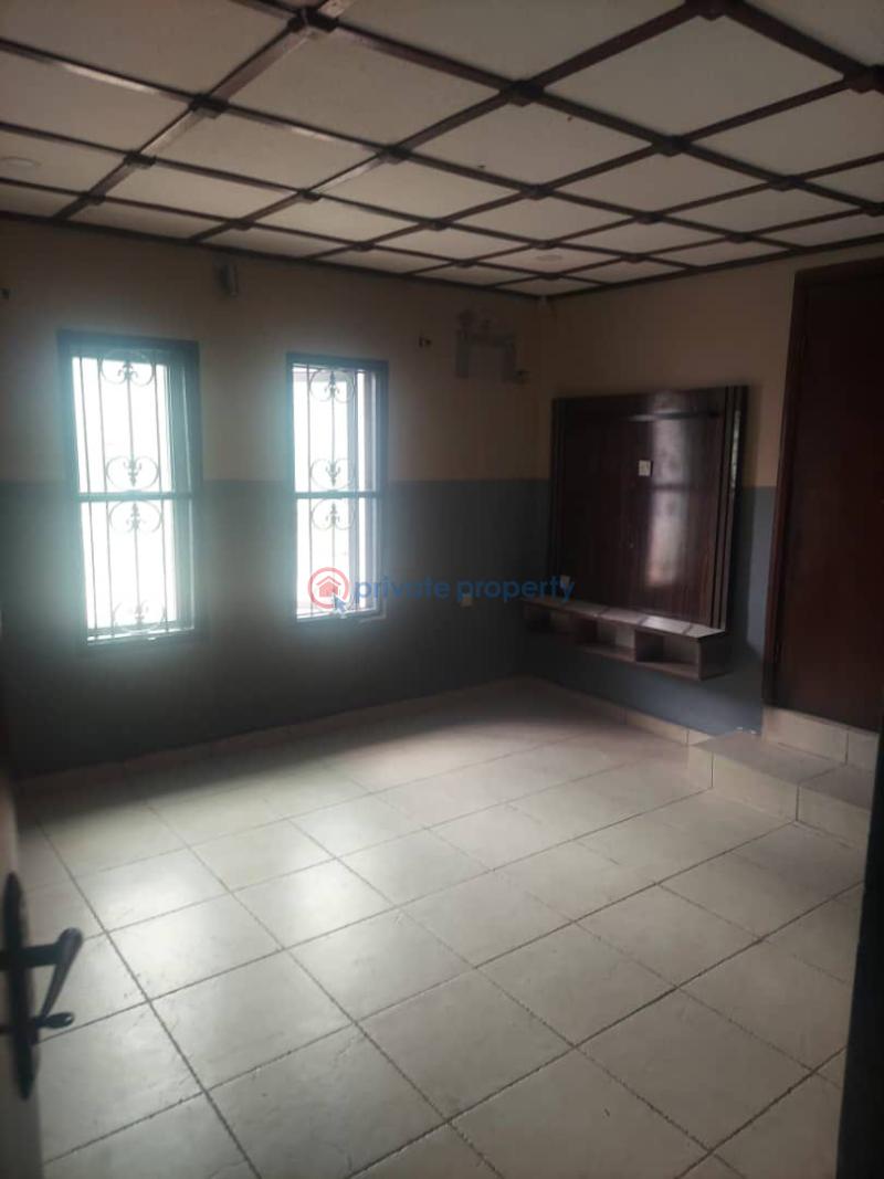 3 bedroom flat at cedar street, alalubosa gra - 9 3 bedroom Block Of Flats For Rent Cedar Street Alalubosa Gra Alalubosa Ibadan Oyo - 9