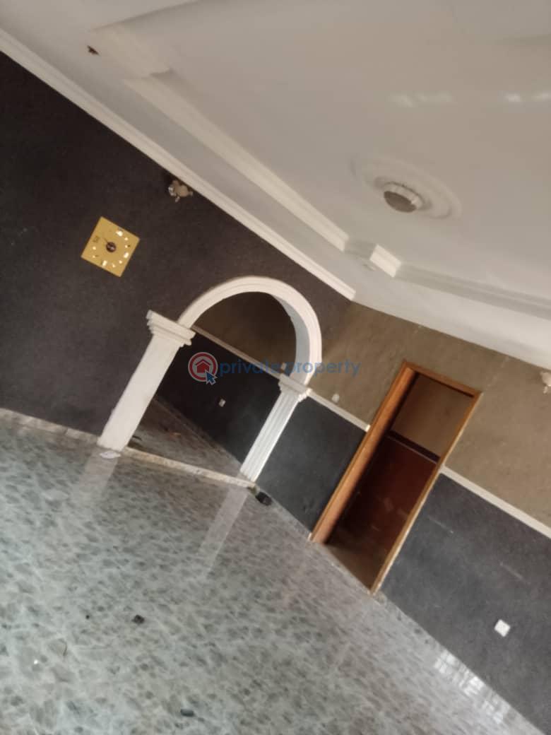 3 bedroom Block Of Flats For Rent Jiboye, Omi Apata Apata Ibadan Oyo - 1