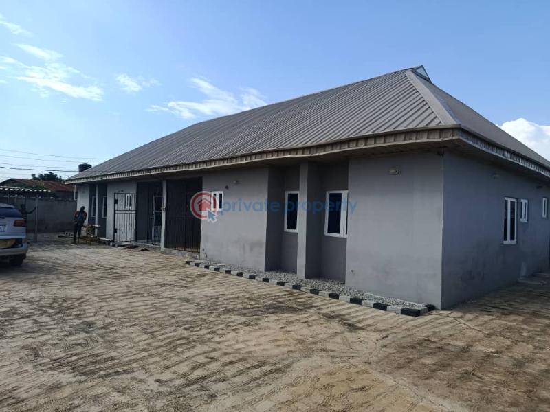 3 bedroom Block Of Flats For Rent Olodo Bank Ibadan Oyo - 1