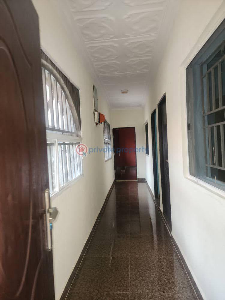 3 bedroom Block Of Flats For Rent Oluyole Estate, Ibadan. Oluyole Estate Ibadan Oyo - 6