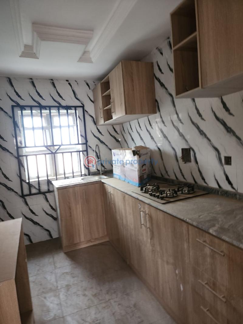 3 bedroom flat at the back of foodco akala express - 1 3 bedroom Block Of Flats For Rent Foodco Area, Akala Express Akala Express Ibadan Oyo - 1