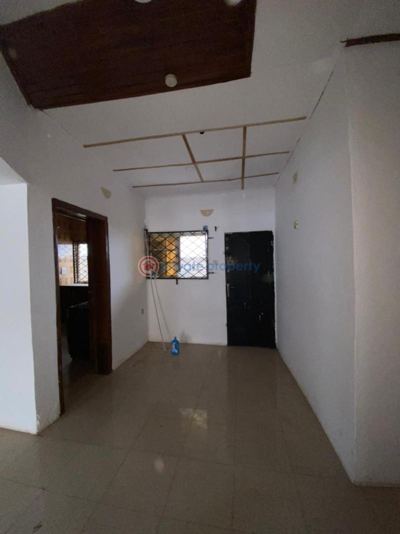 House For Rent At Kolapo Ishola Gra. Ibadan Oyo - 2