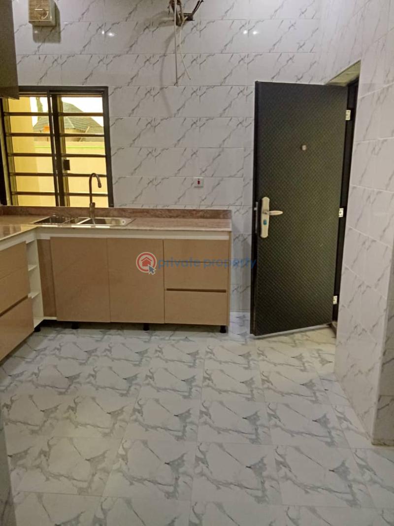 3 bedroom Block Of Flats For Sale Fo1 Kubwa Abuja Phase 4  - 10