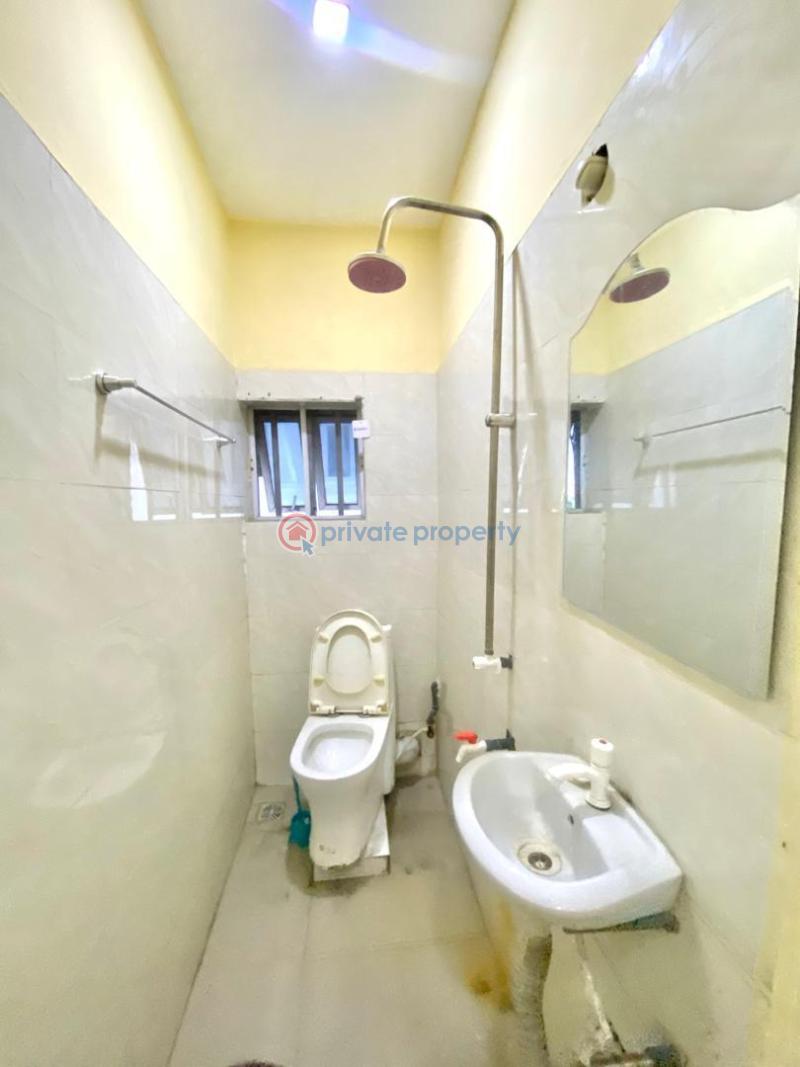 3 bedroom Block Of Flats For Rent Thomas Estate Ajah Lagos - 2