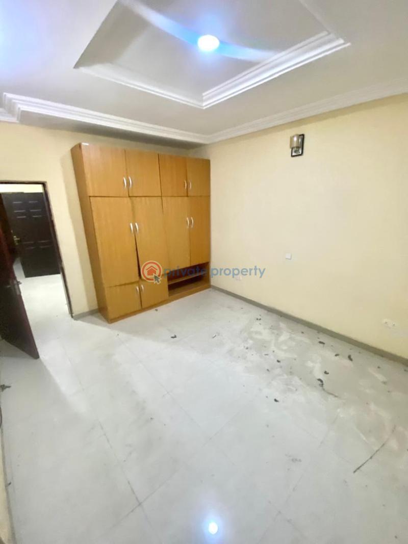 3 bedroom Block Of Flats For Rent Thomas Estate Ajah Lagos - 4