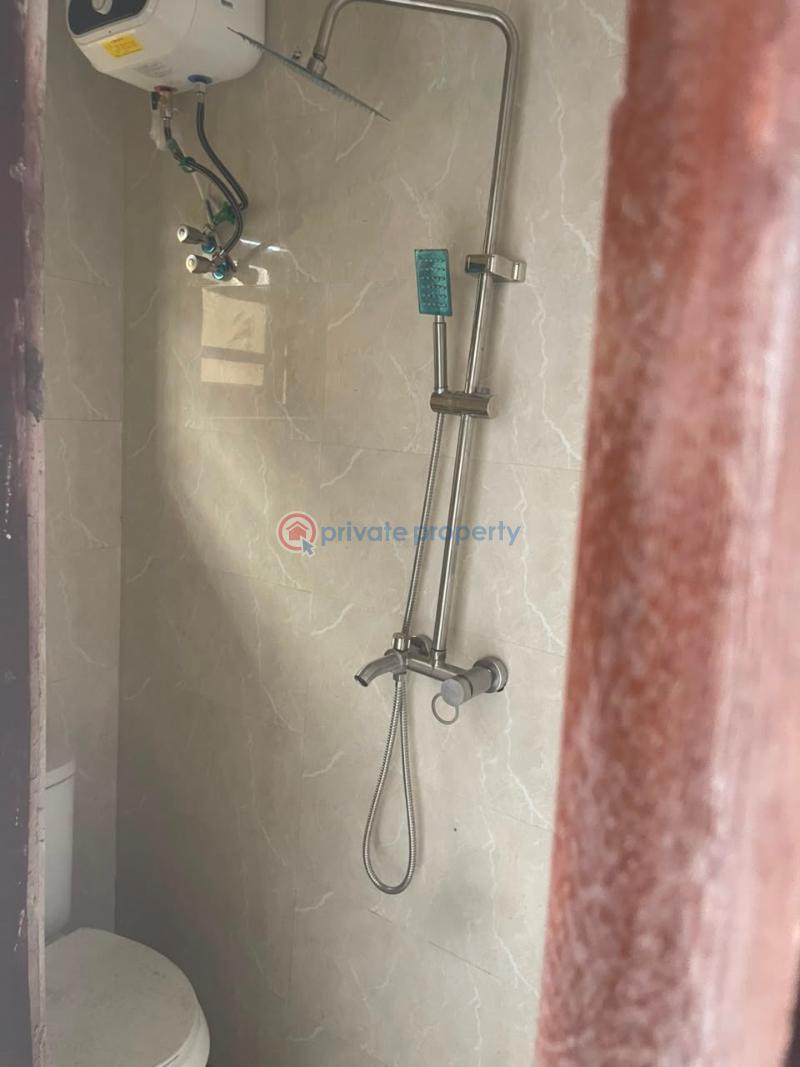 Flat & Apartment For Rent Ajeigbe, Ring Road, Ibadan. Ibadan Oyo - 5