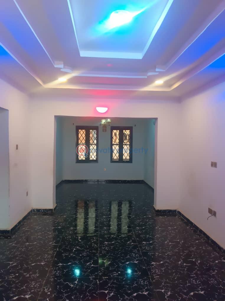 3 bedroom Block Of Flats For Rent Oluyole Estate, Ibadan Oluyole Estate Ibadan Oyo - 11