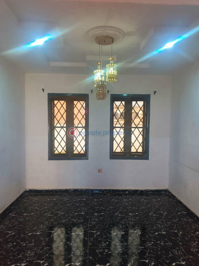 3 bedroom flat just two in a compound - 14 3 bedroom Block Of Flats For Rent Oluyole Estate, Ibadan Oluyole Estate Ibadan Oyo - 14