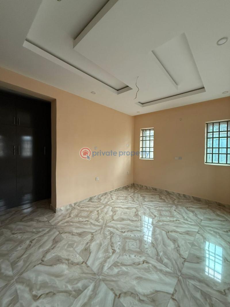 3 bedroom Block Of Flats For Rent Kolapo Ishola Estate Gra, Akobo, Ibadan Akobo Ibadan Oyo - 1