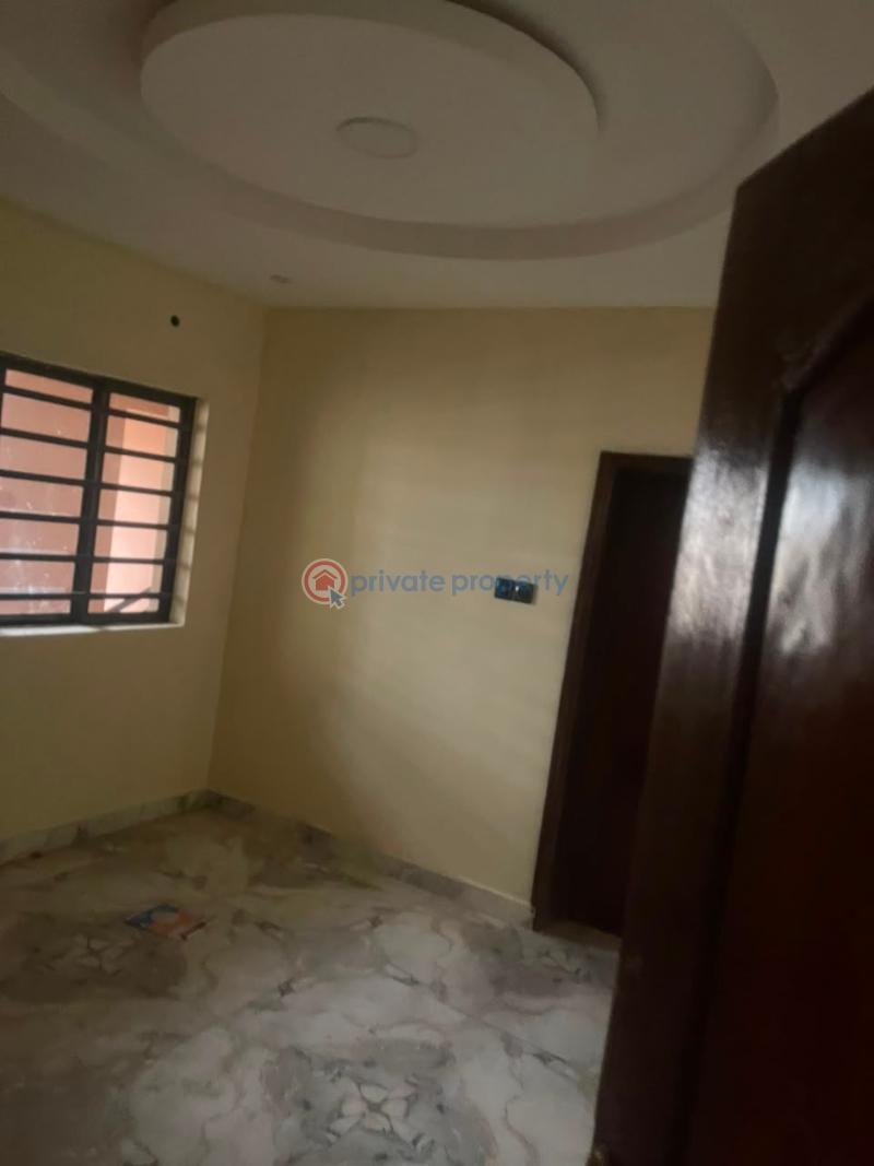Flat & Apartment For Rent Ajeigbe, Ring Road, Ibadan. Ibadan Oyo - 2