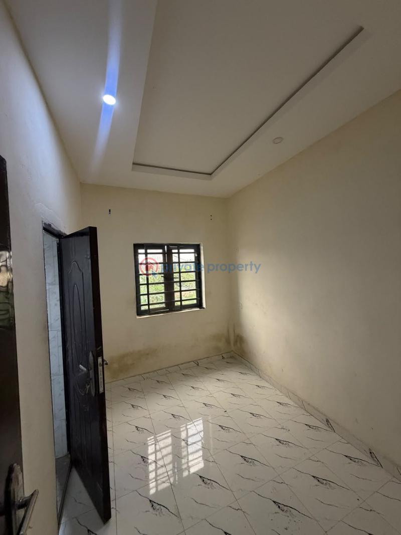 Flat & Apartment For Rent At Ikolaba Estate, Band A Ibadan Oyo - 1