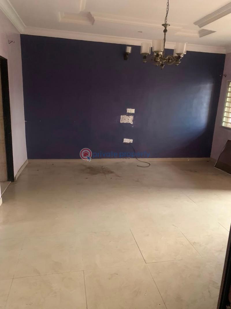 3 bedroom Block Of Flats For Rent Olowora Omole Phase 2 Extension Kosofe Kosofe/Ikosi Lagos - 9