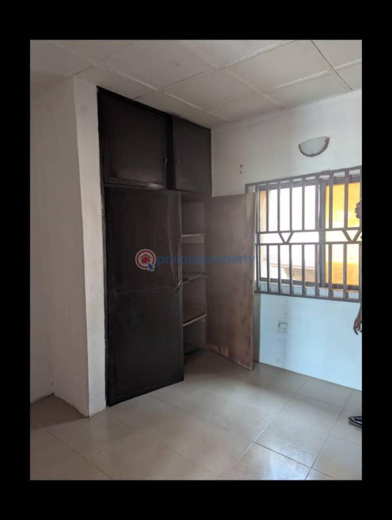 3 bedroom Block Of Flats For Rent Elebu Market Akala Express Ibadan Oyo - 3