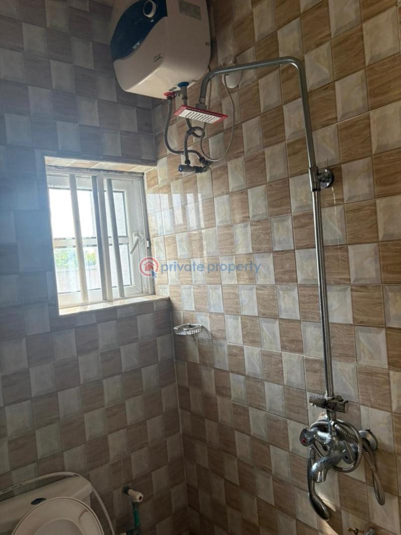 3 bedroom Block Of Flats For Rent Karinkapo Estate Akala Express Ibadan Oyo - 0