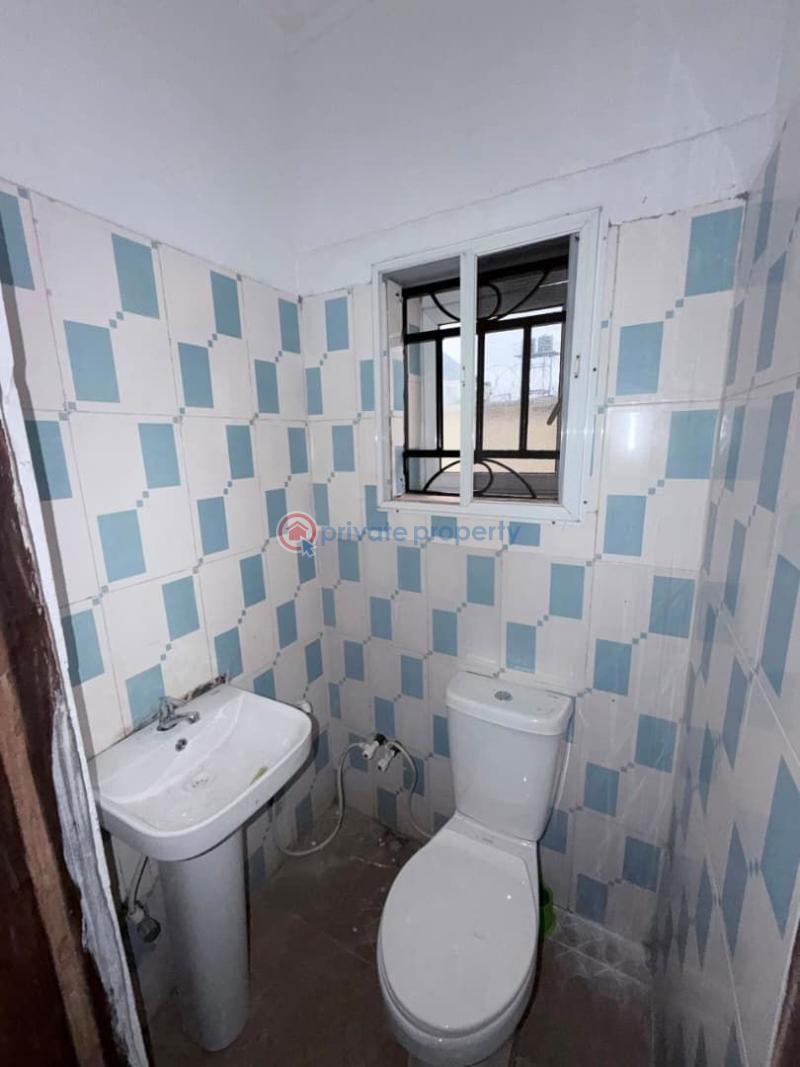 3 bedroom Block Of Flats For Rent Kolapo Ishola Gra Akobo Ibadan Oyo - 1